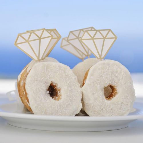 Donut Picks Verlobungsringe Engaged Ginger Ray