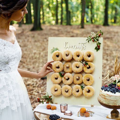 Hölzerne Donut Wand Wald Hochzeit
