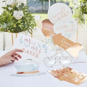Party props met letter stickers Botanical Wedding Ginger Ray