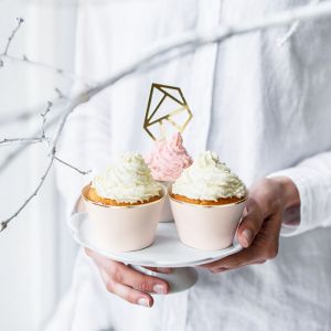 Rosafarbene Cupcake-Förmchen mit goldenem Rand (6 Stück)