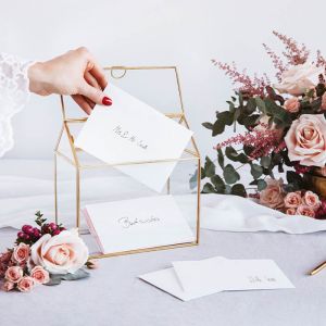 Moderne Umschlagbox aus goldfarbenem Hochzeitsglas