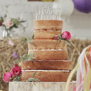 Kuchendekoration „Just Married“ aus Holz Ginger Ray