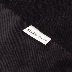 Studio Noos Mama-Tasche ganz schwarz gerippt