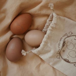Rassel-Eier aus Holz rosa (3 Stück) Konges Slojd