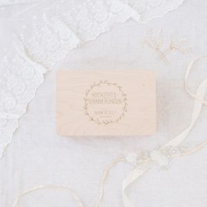 Wedding memory box hout met krans en namen