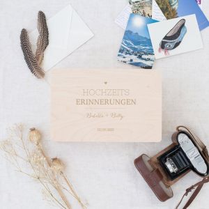 Erinnerungsbox für Hochzeiten aus Holz, schöne Schriften