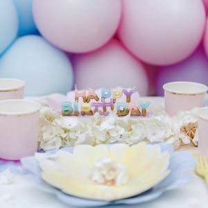 Happy Birthday Pastell-Kuchenkerzen mit Gold Talking Tables